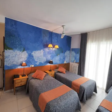 蒙特塞拉特酒店 2*