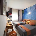 Hotel Montserrat 2*