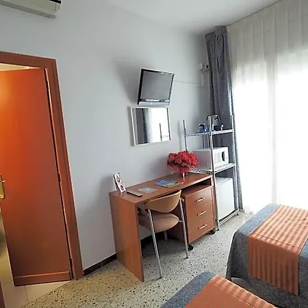 Hotel Montserrat 2*