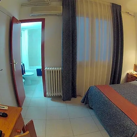 Hotel Montserrat 2*