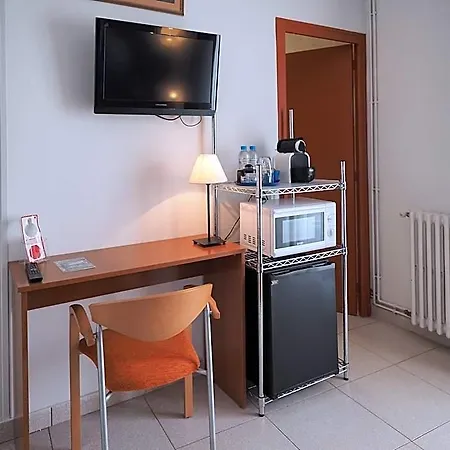 Montserrat Hotel 2*