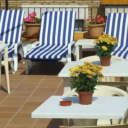 Montserrat Hotel 2*