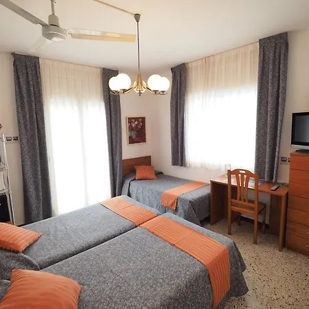 Hotell Montserrat 2*