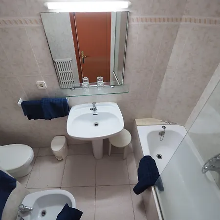 Montserrat 2* 시체스