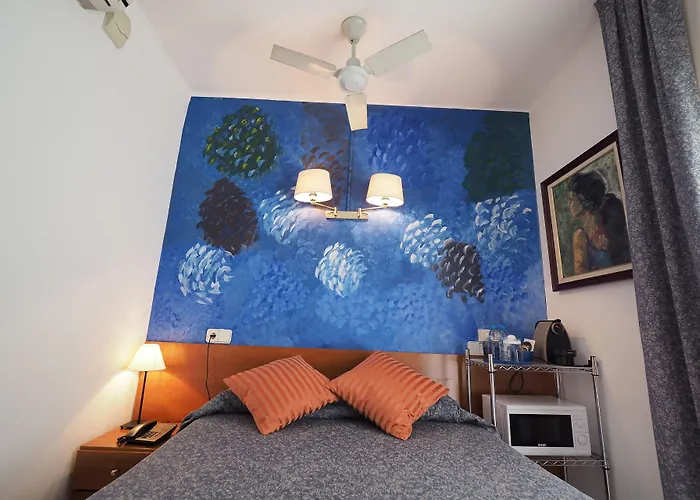 Hotel Montserrat 2*